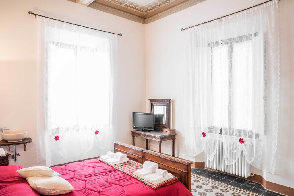 La Chicca B&B Siena Szoba fotó